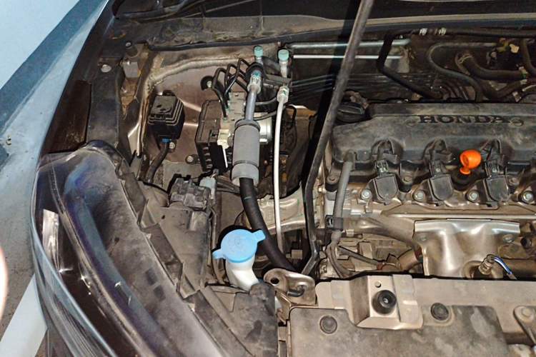 Used Honda XR-V 2017 1.8L EXi CVT Comfort Version Engine Bay Right