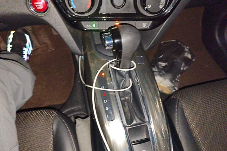 Used Honda XR-V 2017 1.8L EXi CVT Comfort Version Gear Lever
