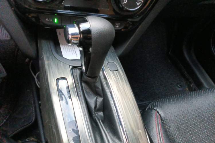 Used Honda XR-V 2017 1.5L LXi CVT Classic Edition Gear Lever