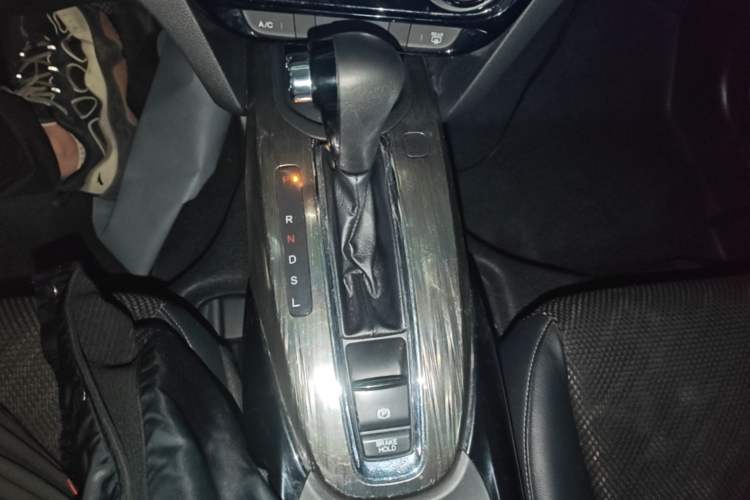 Used Honda XR-V 2017 1.8L EXi CVT Comfort Version Gear Lever
