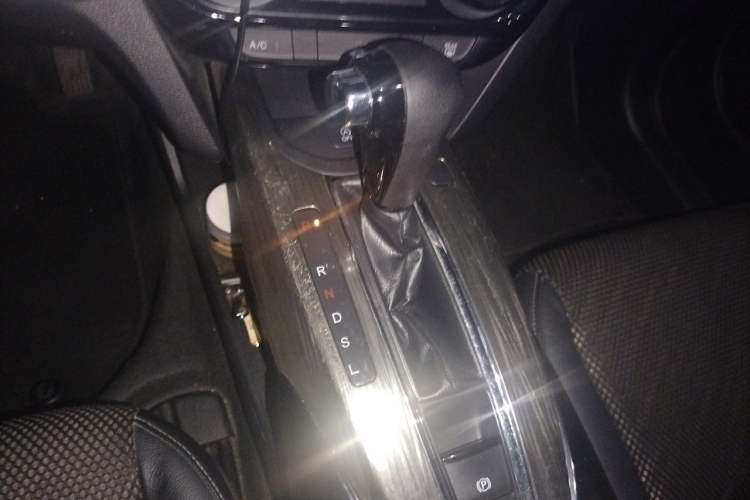 Used Honda XR-V 2017 1.8L EXi CVT Comfort Version Gear Lever