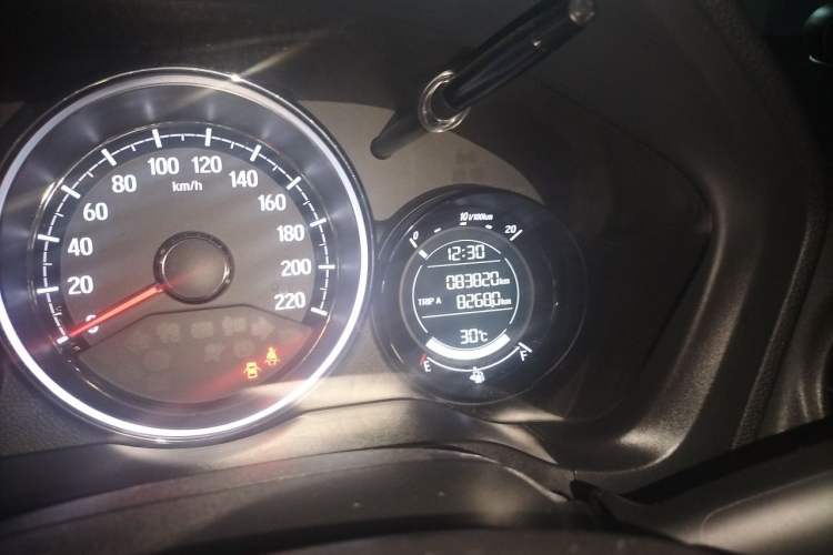 Used Honda XR-V 2017 1.8L EXi CVT Comfort Version Odometer Close Up