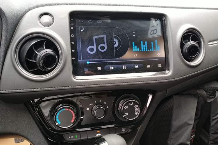 Used Honda XR-V 2017 1.5L LXi CVT Classic Edition Audio And AC Panel