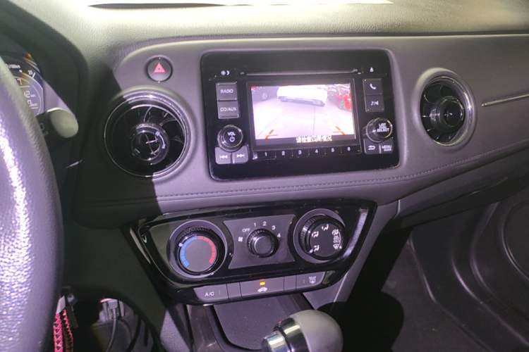 Used Honda XR-V 2017 1.5L LXi CVT Classic Edition Audio And AC Panel