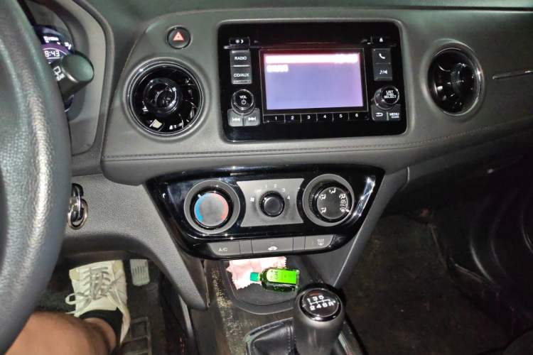 Used Honda XR-V 2017 1.5L LXi Manual Classic Edition Audio And AC Panel