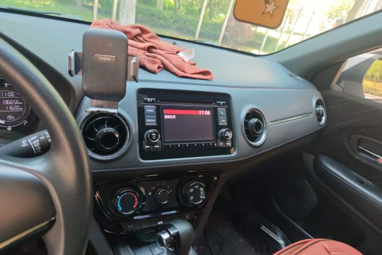 Used Honda XR-V 2017 1.8L EXi CVT Comfort Version Audio And AC Panel