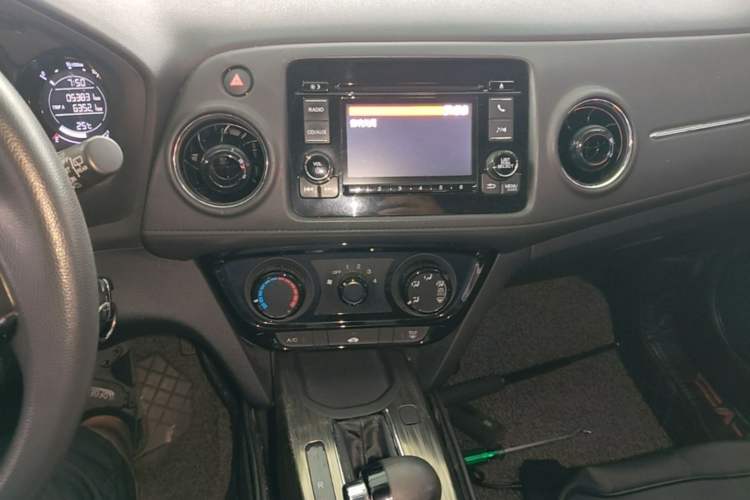 Used Honda XR-V 2017 1.5L LXi CVT Classic Edition Audio And AC Panel