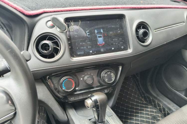 Used Honda XR-V 2017 1.5L LXi CVT Classic Edition Audio And AC Panel