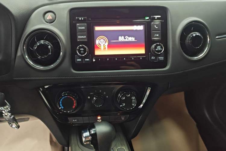 Used Honda XR-V 2017 1.5L LXi CVT Classic Edition Audio And AC Panel