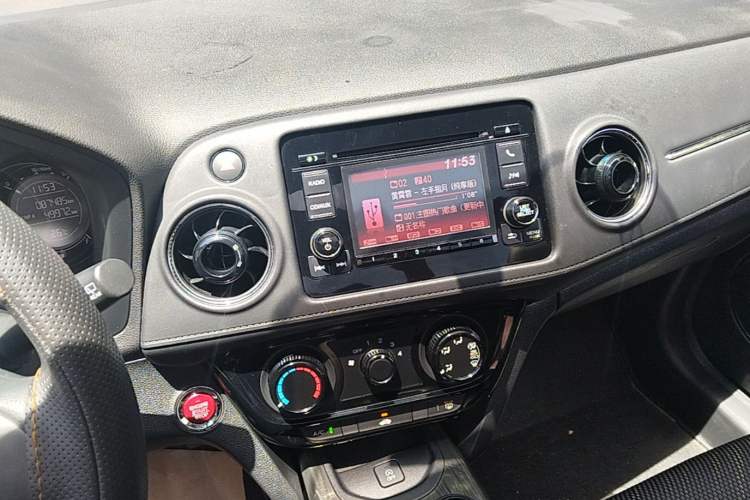 Used Honda XR-V 2017 1.8L EXi Manual Comfort Edition Audio And AC Panel