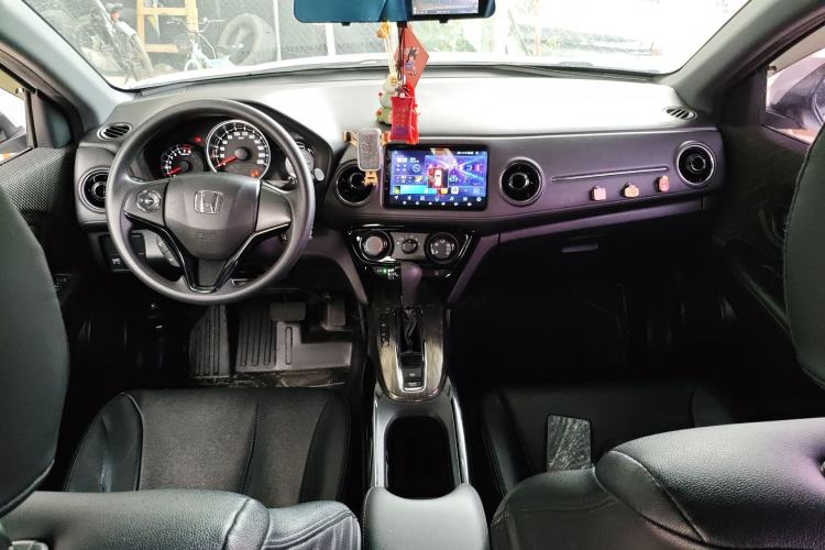 Used Honda XR-V 2017 1.5L LXi CVT Classic Edition Center Console