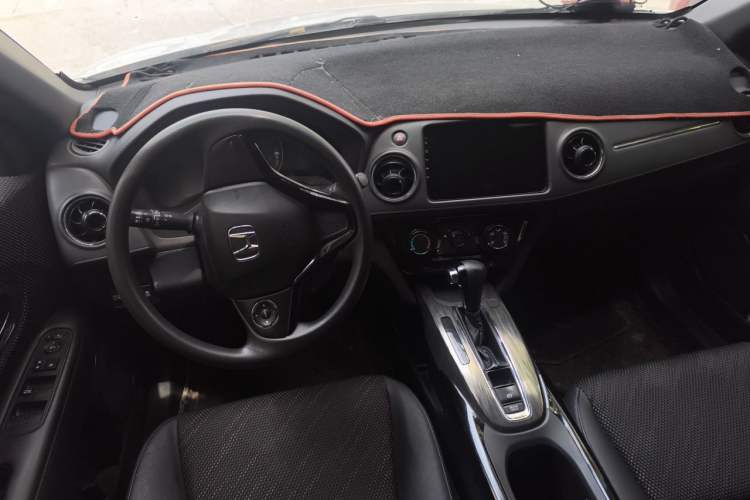 Used Honda XR-V 2017 1.5L LXi CVT Classic Edition Center Console
