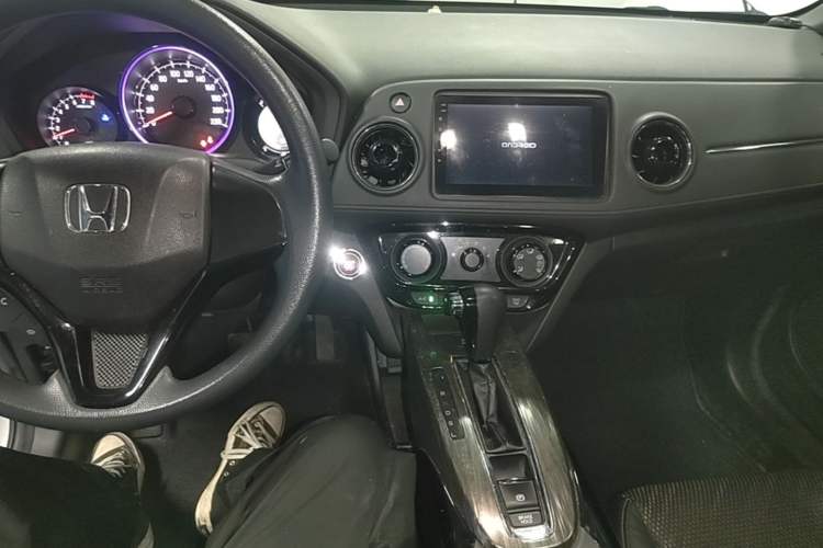 Used Honda XR-V 2017 1.8L EXi CVT Comfort Version Center Console