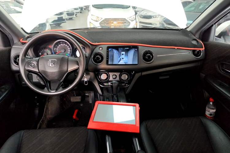 Used Honda XR-V 2017 1.5L LXi CVT Classic Edition Center Console