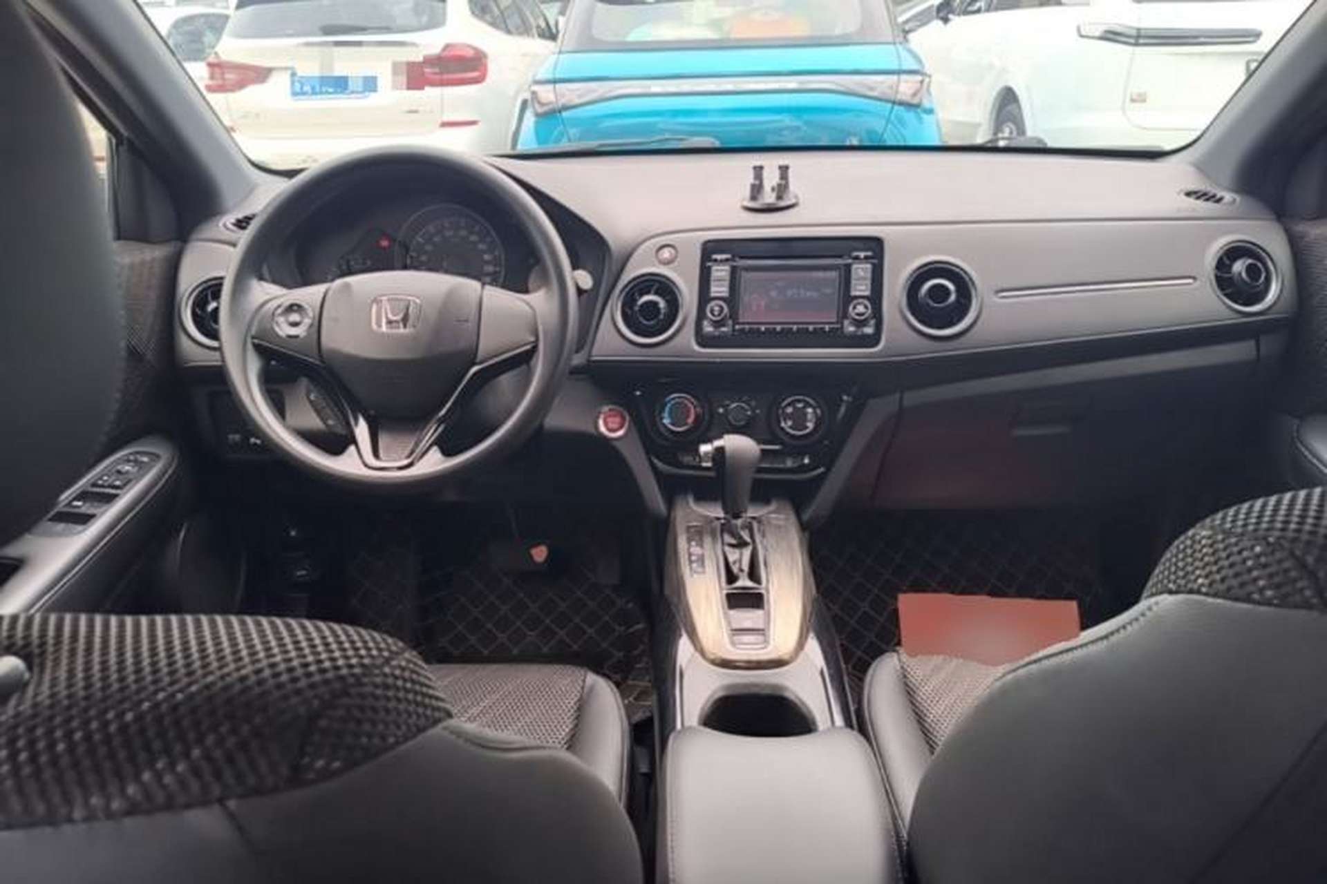 Used Honda XR-V 2017 1.8L EXi CVT Comfort Version Center Console