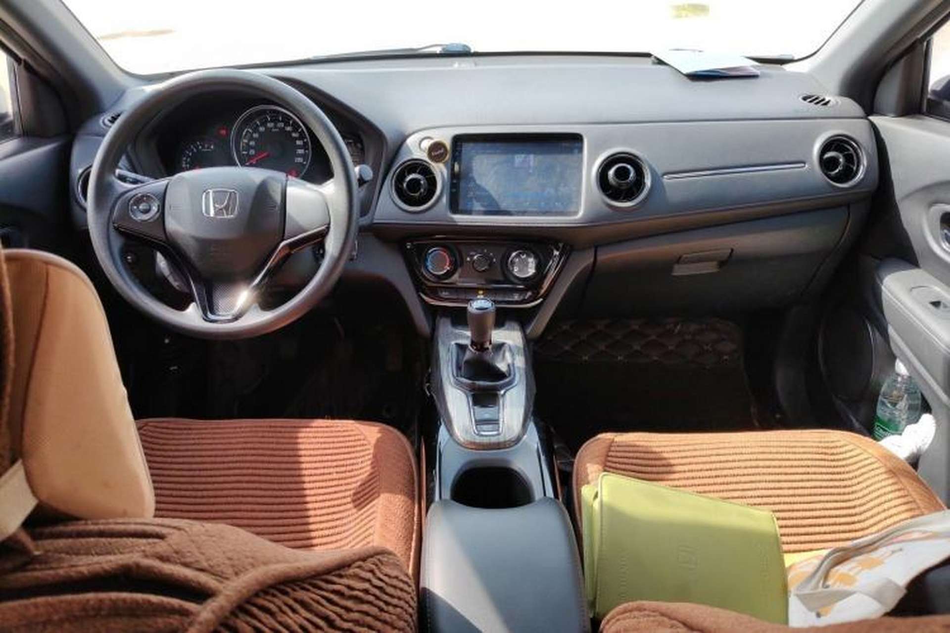 Used Honda XR-V 2017 1.5L LXi Manual Classic Edition Center Console