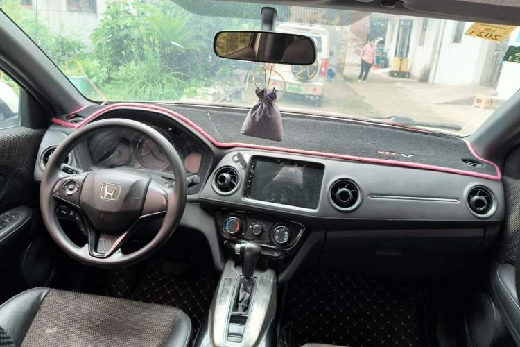 Used Honda XR-V 2017 1.5L LXi CVT Classic Edition Center Console