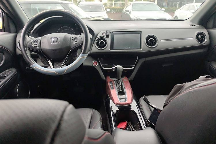 Used Honda XR-V 2017 1.8L VTi CVT Luxury Edition Center Console