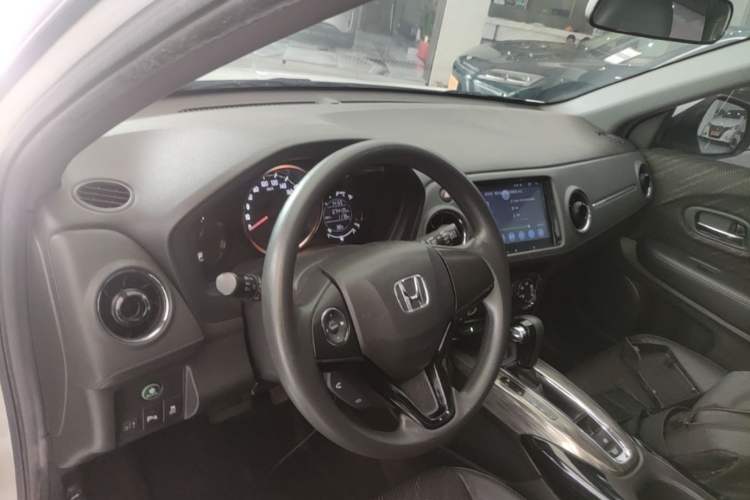 Used Honda XR-V 2017 1.8L EXi CVT Comfort Version Center Console