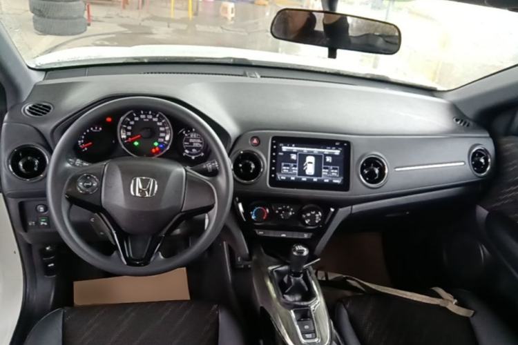 Used Honda XR-V 2017 1.5L LXi Manual Classic Edition Center Console
