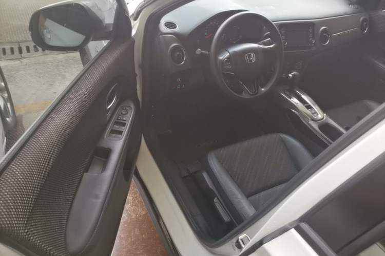 Used Honda XR-V 2017 1.5L LXi CVT Classic Edition Driver Seat