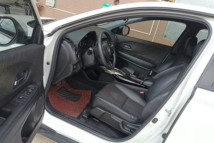 Used Honda XR-V 2017 1.5L LXi CVT Classic Edition Driver Seat