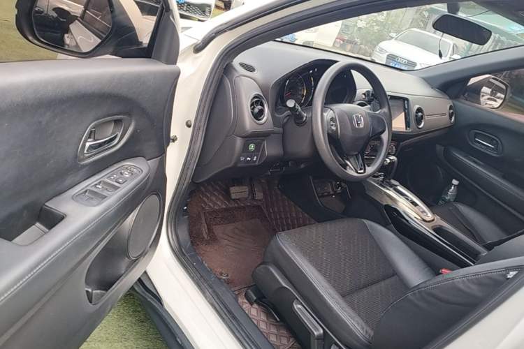 Used Honda XR-V 2017 1.5L LXi CVT Classic Edition Driver Seat