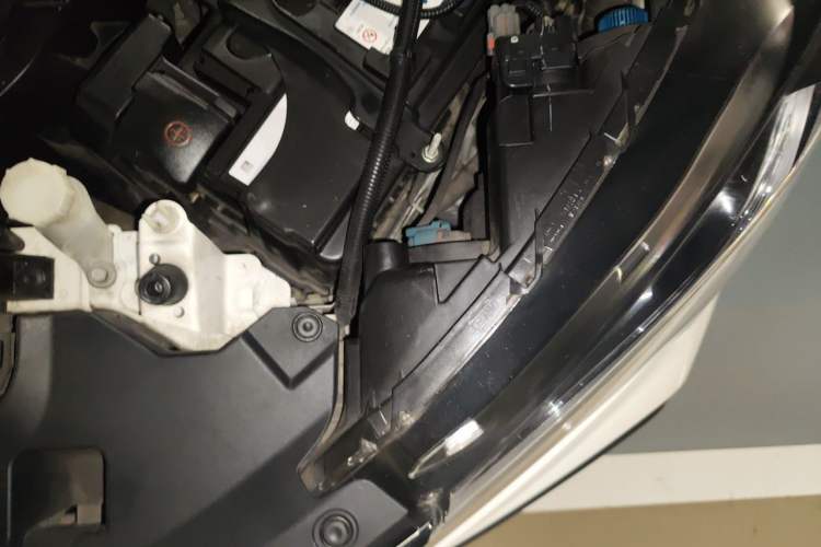 Used Honda XR-V 2017 1.8L EXi CVT Comfort Version Engine Bay Left