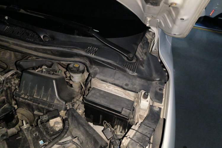 Used Honda XR-V 2017 1.8L EXi CVT Comfort Version Engine Bay Left