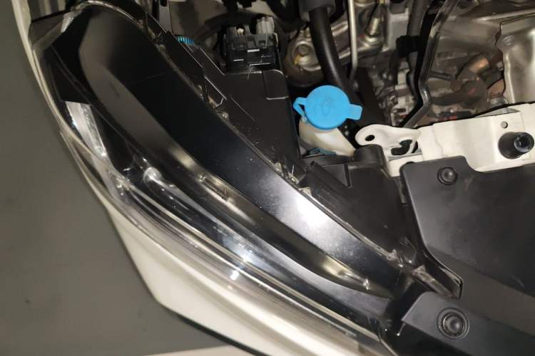 Used Honda XR-V 2017 1.8L EXi CVT Comfort Version Engine Bay Right