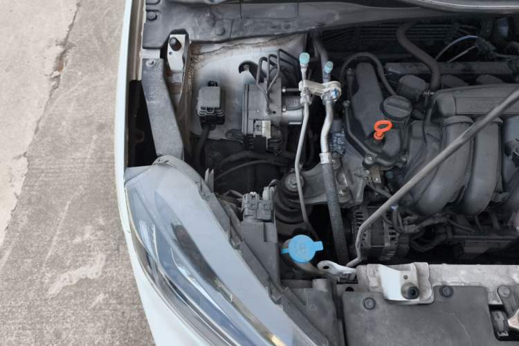 Used Honda XR-V 2017 1.5L LXi CVT Classic Edition Engine Bay Right