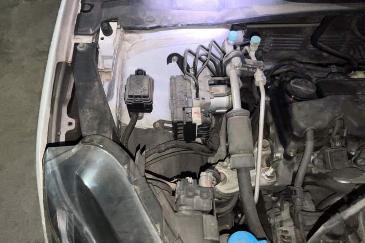 Used Honda XR-V 2017 1.8L EXi CVT Comfort Version Engine Bay Right