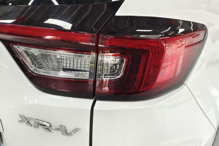 Used Honda XR-V 2017 1.5L LXi CVT Classic Edition Exterior 4