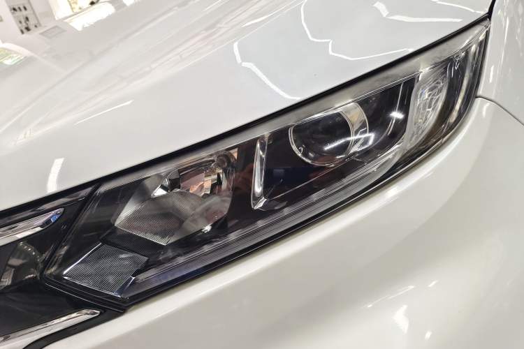 Used Honda XR-V 2017 1.5L LXi CVT Classic Edition Exterior 6