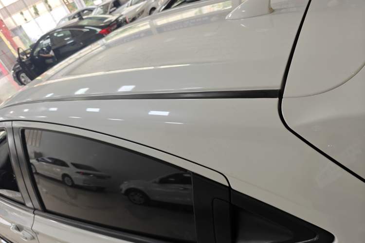Used Honda XR-V 2017 1.5L LXi CVT Classic Edition Exterior 7