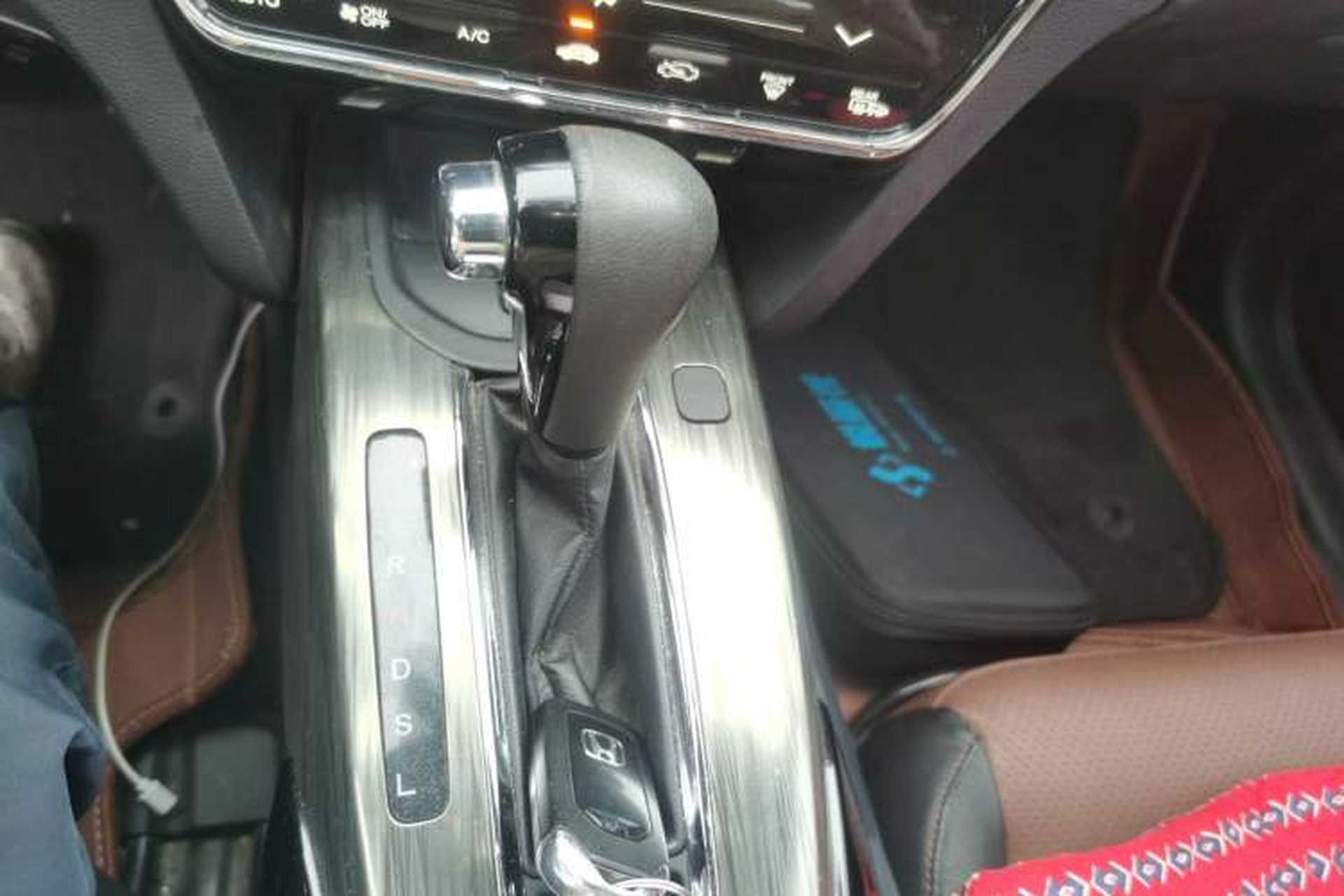 Used Honda XR-V 2017 1.8L VTi CVT Luxury Edition Gear Lever