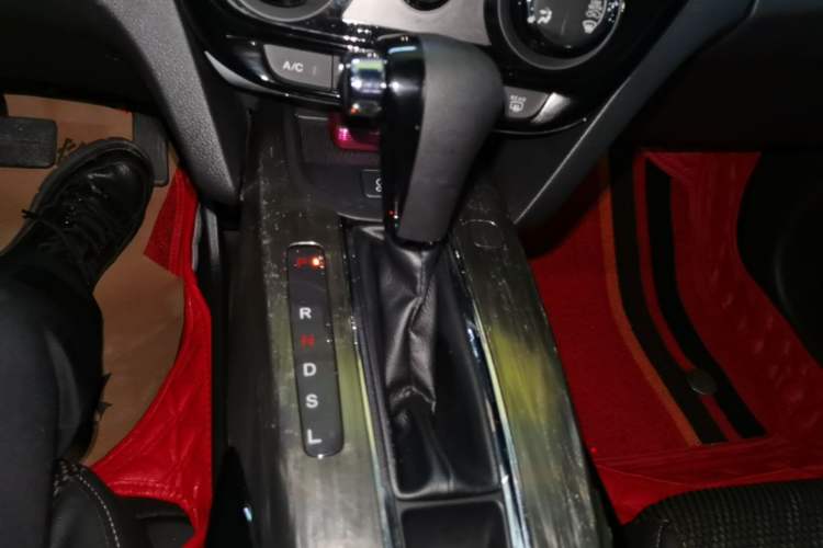 Used Honda XR-V 2017 1.8L EXi CVT Comfort Version Gear Lever