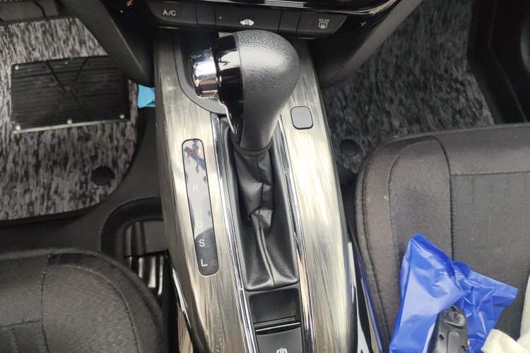 Used Honda XR-V 2017 1.5L LXi CVT Classic Edition Gear Lever