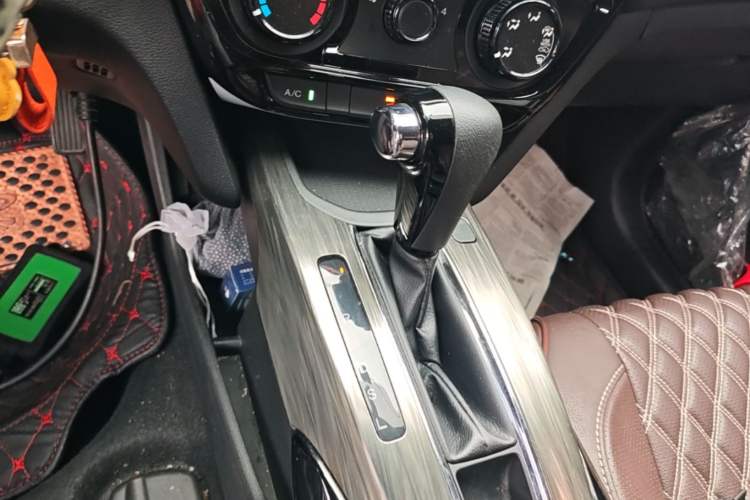 Used Honda XR-V 2017 1.5L LXi CVT Classic Edition Gear Lever