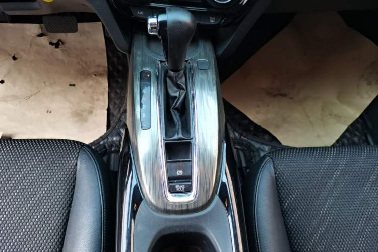 Used Honda XR-V 2017 1.5L LXi CVT Classic Edition Gear Lever