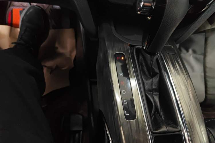 Used Honda XR-V 2017 1.5L LXi CVT Classic Edition Gear Lever