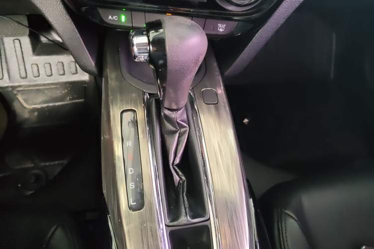 Used Honda XR-V 2017 1.5L LXi CVT Classic Edition Gear Lever
