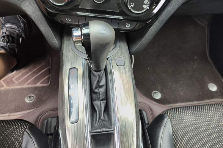 Used Honda XR-V 2017 1.5L LXi CVT Classic Edition Gear Lever
