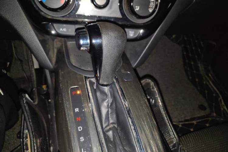 Used Honda XR-V 2017 1.5L LXi CVT Classic Edition Gear Lever