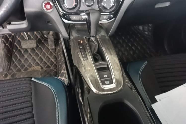 Used Honda XR-V 2017 1.8L EXi CVT Comfort Version Gear Lever
