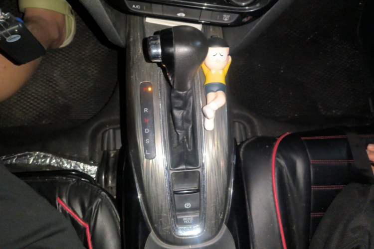 Used Honda XR-V 2017 1.5L LXi CVT Classic Edition Gear Lever