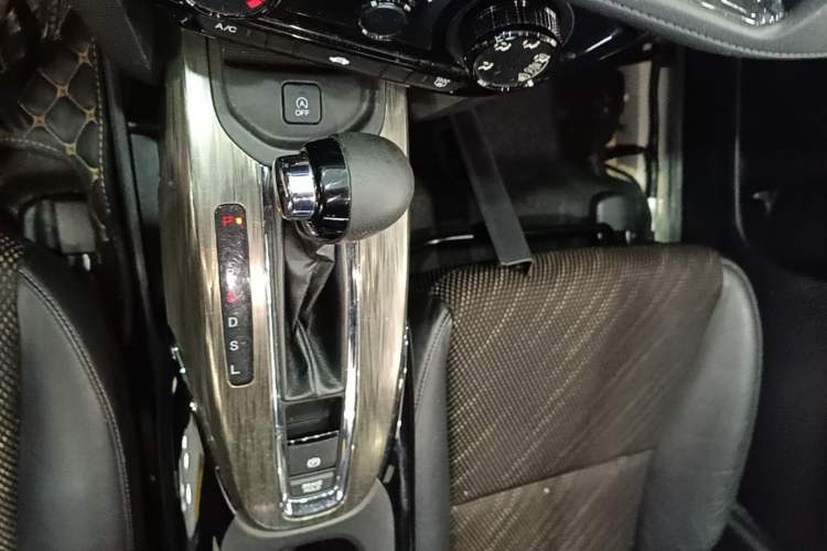 Used Honda XR-V 2017 1.8L EXi CVT Comfort Version Gear Lever
