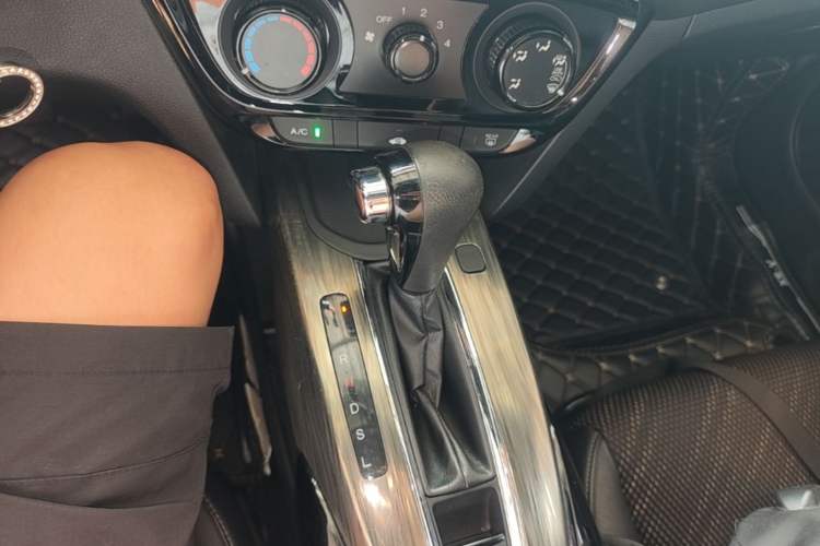 Used Honda XR-V 2017 1.5L LXi CVT Classic Edition Gear Lever