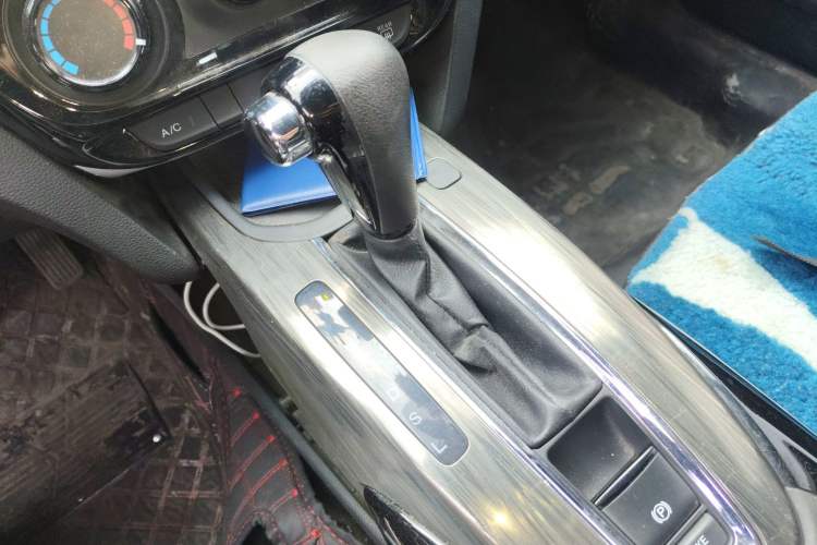 Used Honda XR-V 2017 1.8L EXi CVT Comfort Version Gear Lever