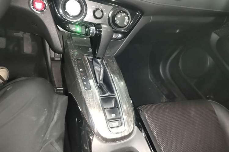 Used Honda XR-V 2017 1.8L EXi CVT Comfort Version Gear Lever